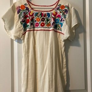 Boutique Mexican embroidered cream top